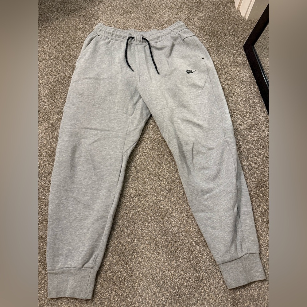 Nike Gray Men’s Tech Joggers